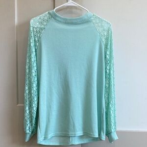 Women's Top